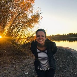 Meet your Posher, Alexis